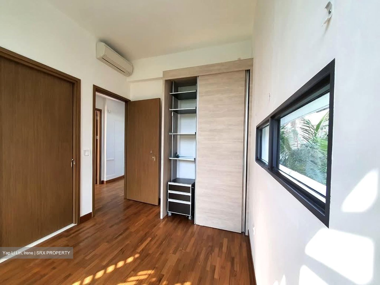Alana (D28), Terrace #585010641